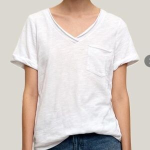 NWT Staccato white v neck tee with twisted sleeve band and pocket.